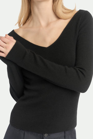 V neck in cashmere silk