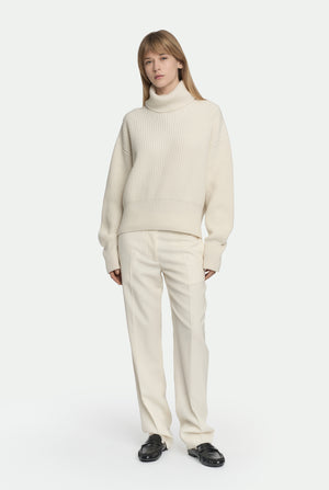Maglia collo alto in luxury cashmere