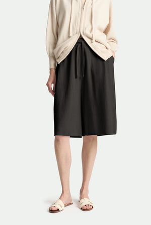 Luxury cashmere Bermuda shorts